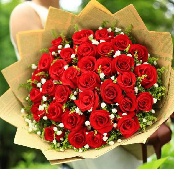 33朵玫瑰花语 33朵玫瑰代表什么(三生三世的爱恋)