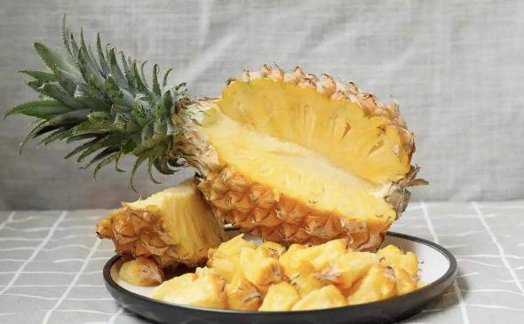 菠萝和凤梨有什么区别 品种/触感/口感/食用方法等不同