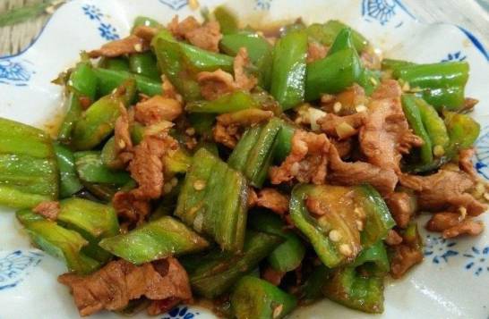 辣椒炒肉 是最具代表性的湘菜之一