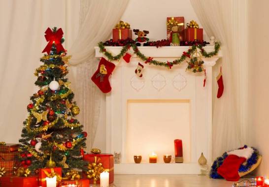 圣诞树是什么 一般常绿、直立、树形呈三角形的树种都可以装饰成圣诞树