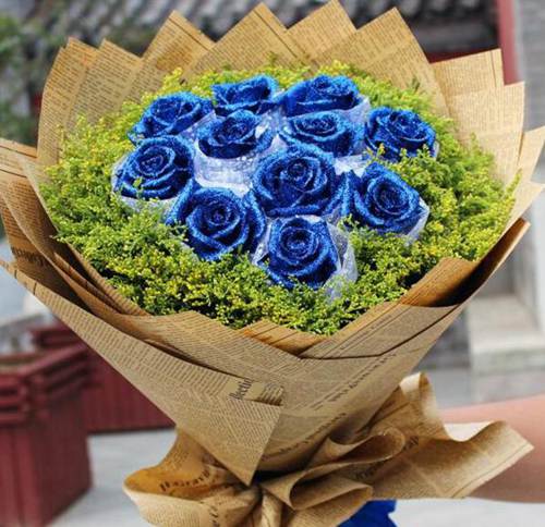 送蓝玫瑰代表什么意思 你是稀世珍爱[图片]